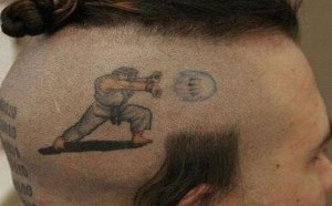 超级雷人恶搞趣图：这发型这纹身酷弊了