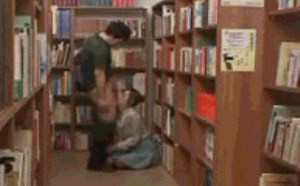 风俗媚娘偷偷爱悄悄爱图书店偷情！