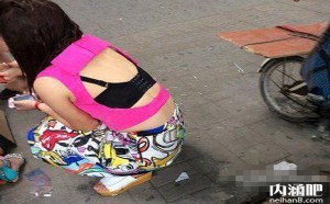 这穿着很时尚黑色的内衣 这穿着很时尚黑色的内衣