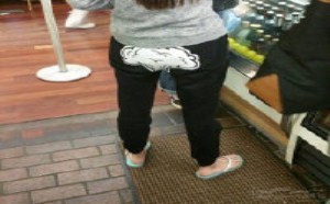 日你妈这屁有多响亮啊? 日你妈这屁有多响亮啊?