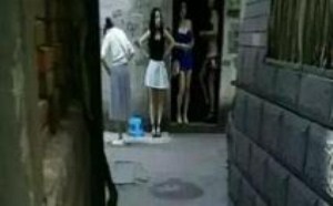 全国各地巷子站街女图片